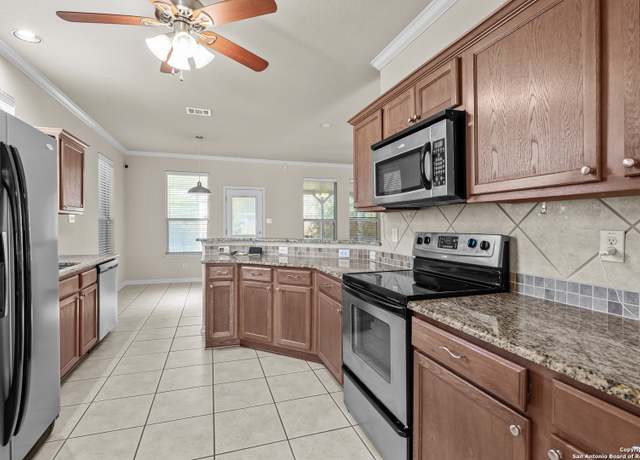 Property at 4015 Giverny Ct, Converse, TX 78109, 4 beds, 2.5 baths