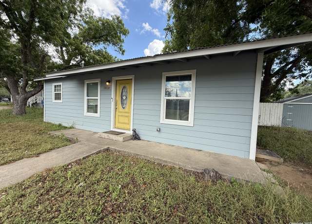 Property at 433 W Adams, Pleasanton, TX 78064, 2 beds, 1 bath