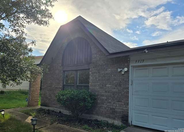 Property at 9919 Fortune Ridge Dr, Converse, TX 78109, 3 beds, 2 baths