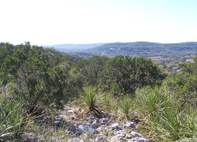 Property at 9715-10 Park Dr, Helotes, TX 78023