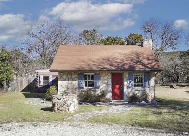 Property at 18314 Scenic Loop Rd, Helotes, TX 78023-9221, 1 bed, 1 bath
