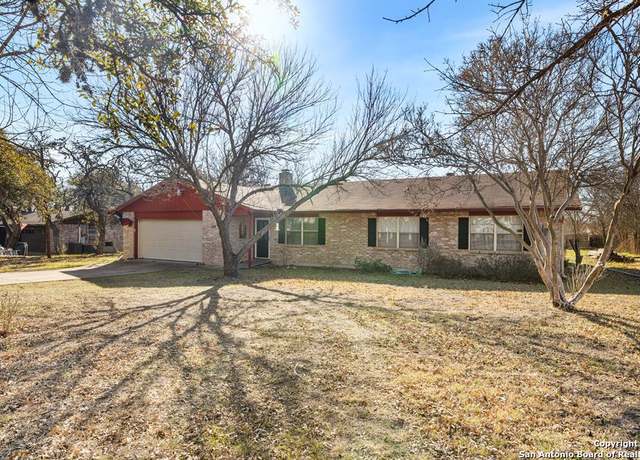 Property at 134 Middle Frst, Kerrville, TX 78028, 3 beds, 2 baths