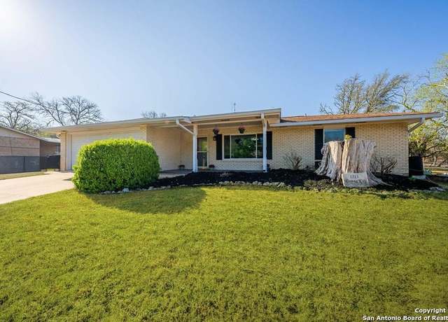 Property at 1213 Donna Kay Dr, Kerrville, TX 78028, 3 beds, 2 baths