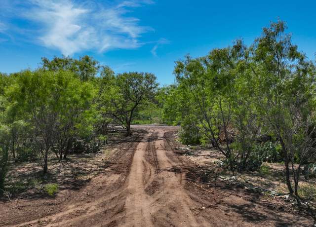 Property at 13704 Ladd Rd, Atascosa, TX 78002