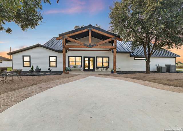 Property at 1591 Leissner School, Seguin, TX 78155, 4 beds, 3 baths