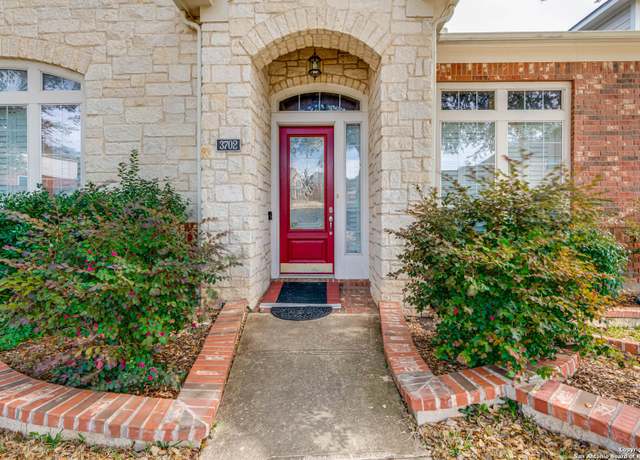 Property at 3702 Blackstone Run, San Antonio, TX 78259-2750, 4 beds, 4.5 baths
