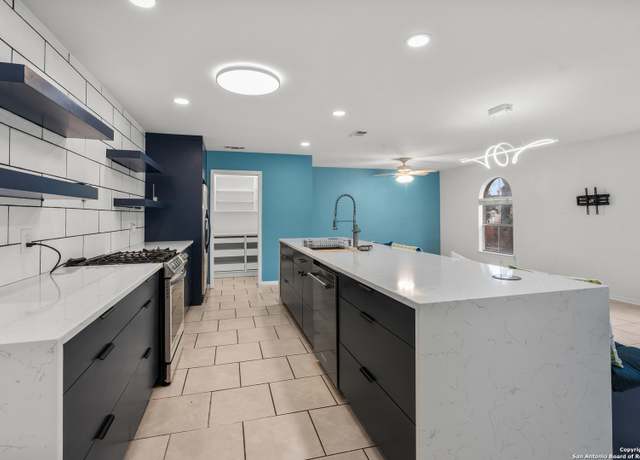 Property at 8915 Datapoint Dr Unit 49D, San Antonio, TX 78229, 2 beds, 2 baths