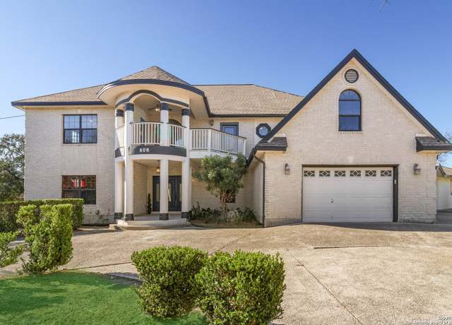 Property at 606 E Sunshine, San Antonio, TX 78228, 4 beds, 4.5 baths