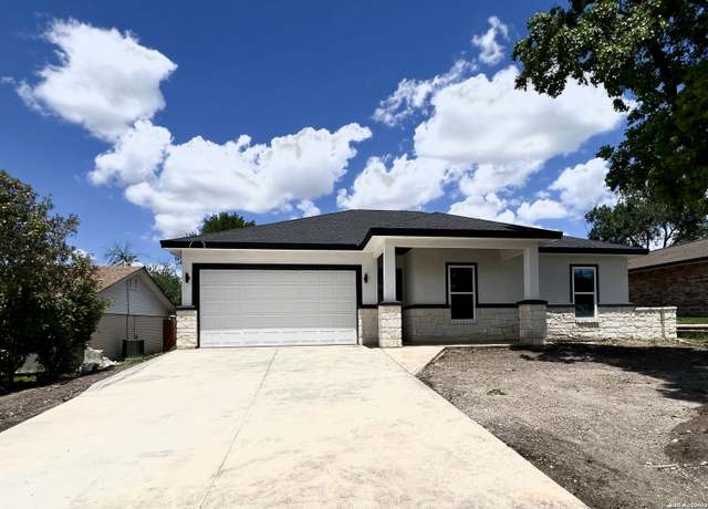 Property at 6427 Ridge Cir, San Antonio, TX 78233, 3 beds, 2 baths