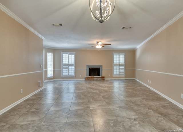 Property at 5359 Fredericksburg Rd Unit B-209, San Antonio, TX 78229-6111, 2 beds, 2.5 baths