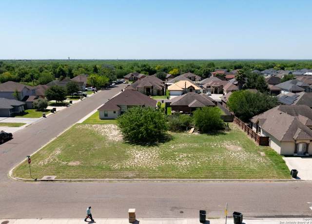 Property at 903 W B St, Mission, TX 78574