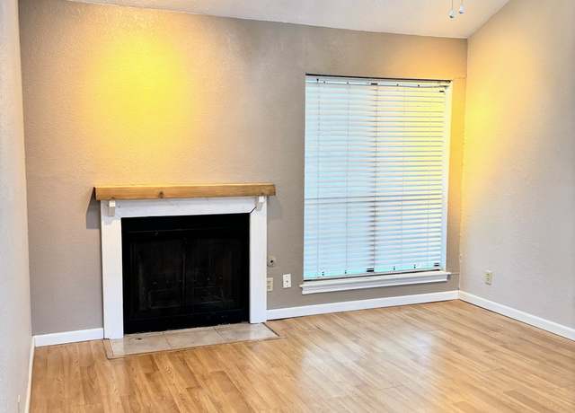 Property at 8611 Datapoint #4, San Antonio, TX 78229, 1 bed, 1 bath