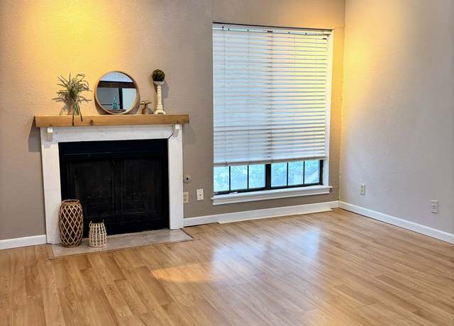 Property at 8611 Datapoint #4, San Antonio, TX 78229, 1 bed, 1 bath