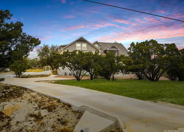 Property at 134 Arabian Way, Spring Branch, TX 78070, 4 beds, 3.5 baths