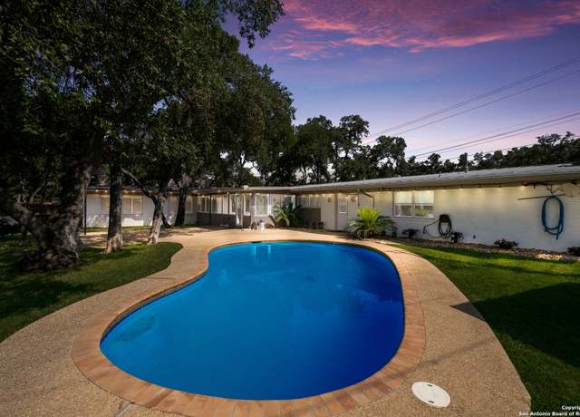 Property at 226 Carolwood Dr, Castle Hills, TX 78213, 5 beds, 4 baths