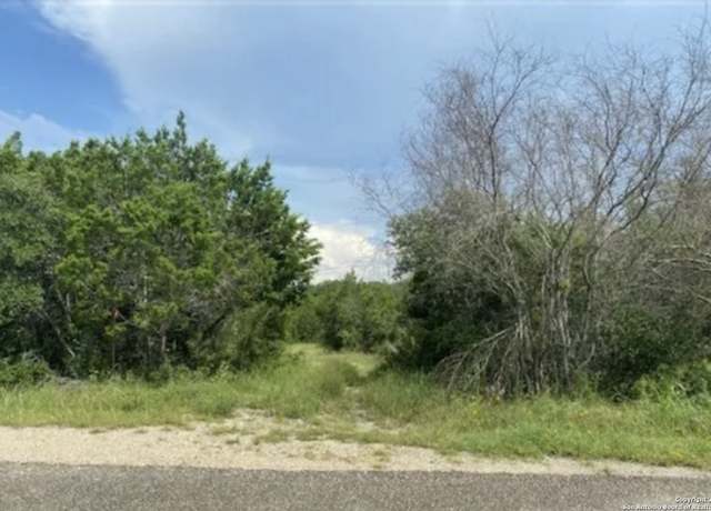 Property at 326 County Road 2722, Mico, TX 78056