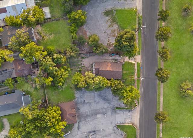 Property at 928 Hedges St, San Antonio, TX 78203-2125, 2 beds, 1 bath