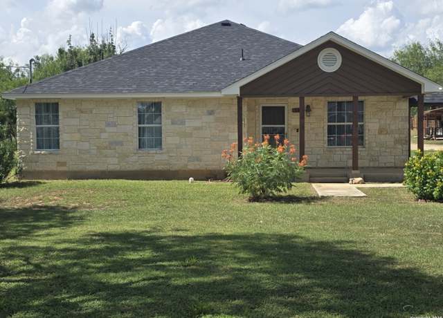 Property at 611 W Buchanan, San Antonio, TX 78221, 2 beds, 2 baths