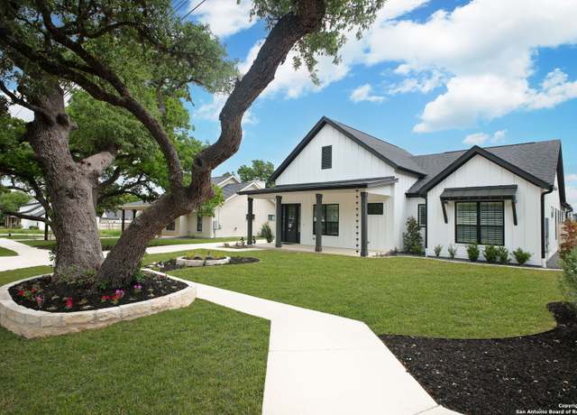 Property at 431 E Bandera Rd, Boerne, TX 78006, 3 beds, 4 baths