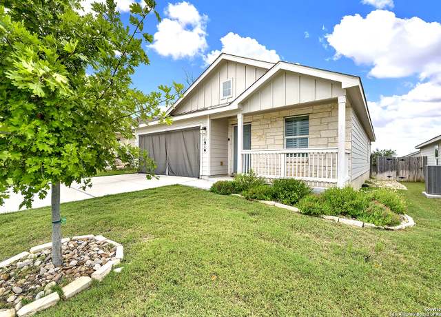Property at 1919 Goldfinch, New Braunfels, TX 78130, 3 beds, 2 baths