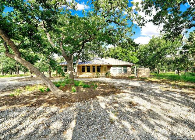 Property at 847 Orchard Park, Medina, TX 78055, 3 beds, 2 baths