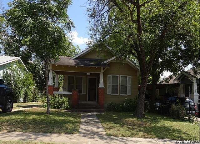 Property at 224 Vine, San Antonio, TX 78210, 3 beds, 1 bath