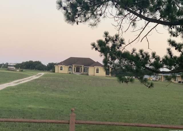 Property at 338 Tower Rd, San Antonio, TX 78223, 4 beds, 4.5 baths