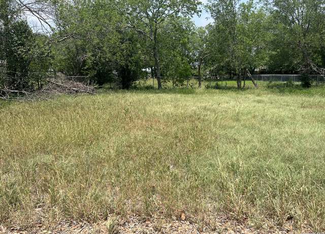 Property at 217 Avenue B, Converse, TX 78109