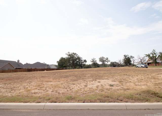 Property at 101 Red Oak Trl, La Vernia, TX 78121