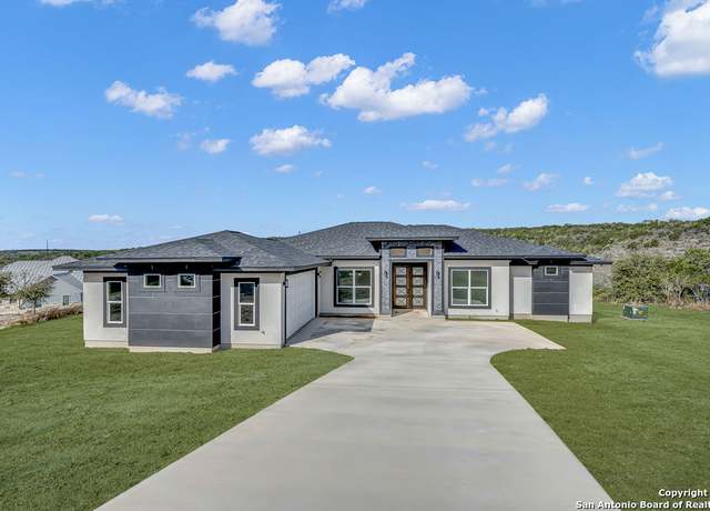 Property at 257 Pr 2774, Mico, TX 78056, 3 beds, 3.5 baths