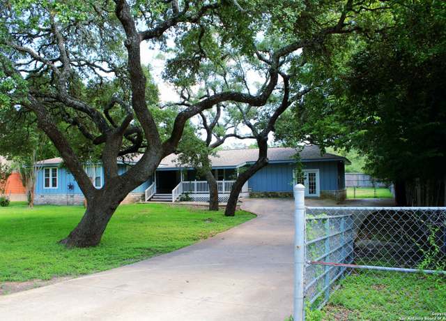 Property at 9160 Aqua Dr, Boerne, TX 78006, 4 beds, 2 baths