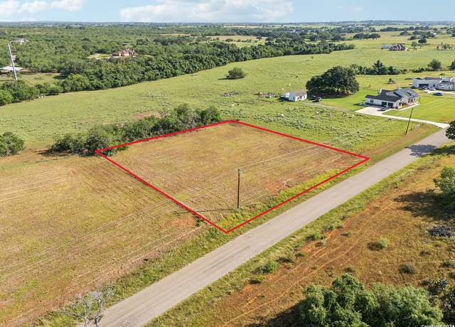 Property at 593 County Road 405, Floresville, TX 78114