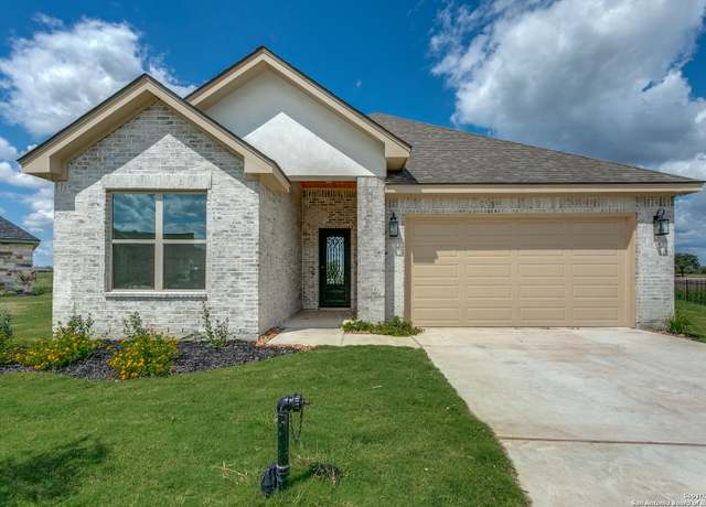 Property at 141 John T Ct, Castroville, TX 78009, 3 beds, 2 baths