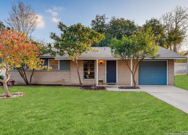 Property at 918 Cerro Alto, San Antonio, TX 78213, 3 beds, 1.5 baths
