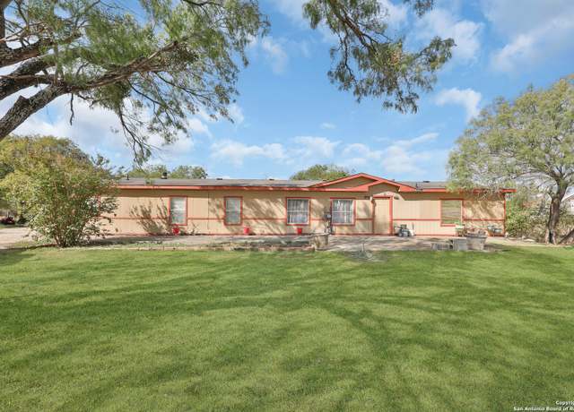 Property at 3367 N Foster Rd, San Antonio, TX 78222, 5 beds, 2.5 baths