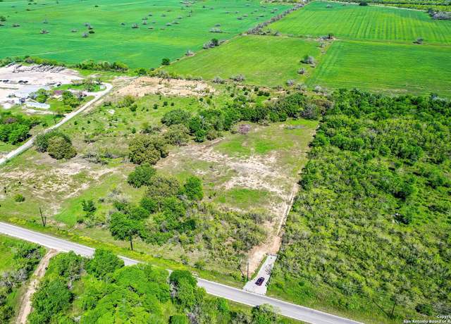 Property at 17520 Jackel Rd, Von Ormy, TX 78073-3480