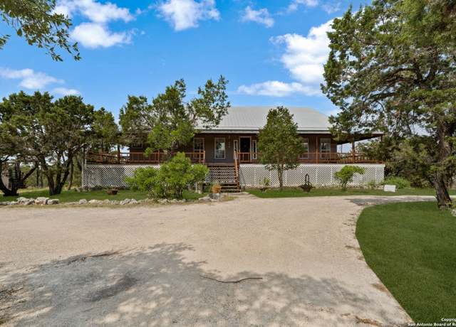 Property at 388 Oak, Pipe Creek, TX 78063, 3 beds, 4 baths