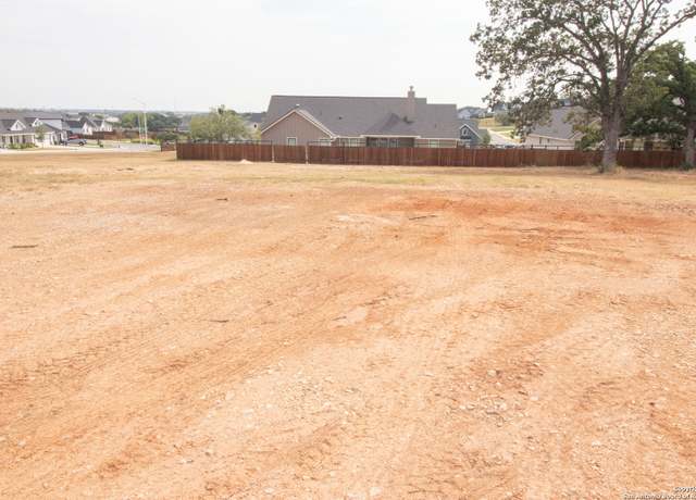 Property at 105 Red Oak Trl, La Vernia, TX 78121