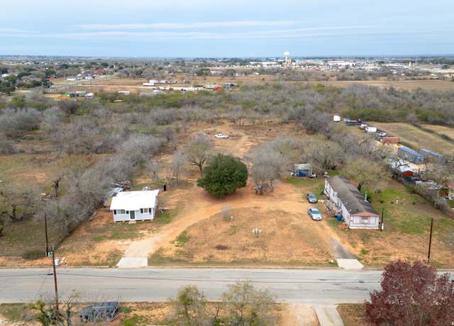 Property at 1315 Sutherland Spgs, Floresville, TX 78114
