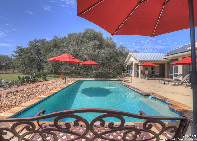Property at 2106 Granada Hls, New Braunfels, TX 78132, 4 beds, 3 baths