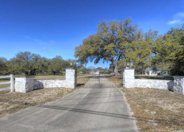 Property at 137 Kitty Hawk, Universal City, TX 78148, 3 beds, 2 baths