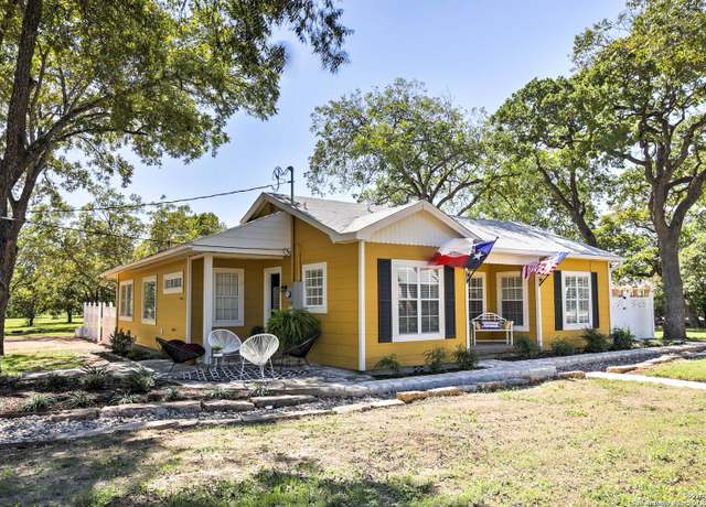 Property at 809 E Highway St, Fredericksburg, TX 78624, 3 beds, 2 baths