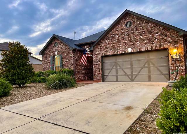 Property at 13355 Chalk Hl, San Antonio, TX 78253, 3 beds, 2.5 baths