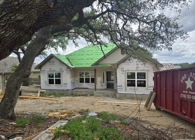 Property at 294 Lighthouse, Canyon Lake, TX 78133, 3 beds, 2 baths