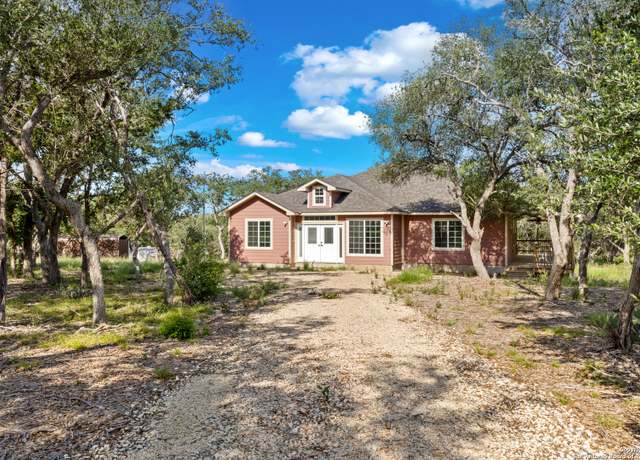 Property at 423 County Road 2471, Hondo, TX 78861, 3 beds, 2 baths