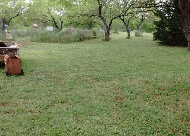 Property at 250 Private Road 6620, Devine, TX 78016