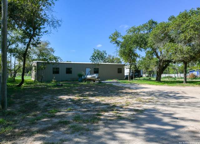 Property at 270 Camelot Ln, San Antonio, TX 78264