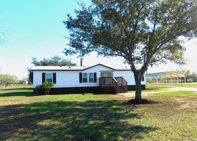 Property at 110 Crestfield Dr, Pleasanton, TX 78064-4456, 3 beds, 2 baths