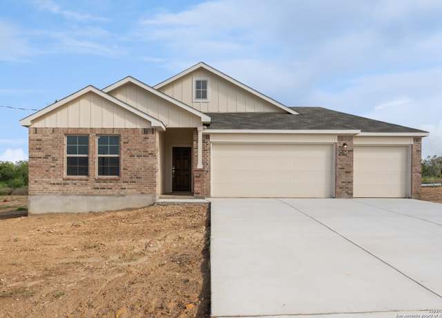 Property at 105 Cheyenne Dr, Floresville, TX 78114-0106, 3 beds, 2 baths