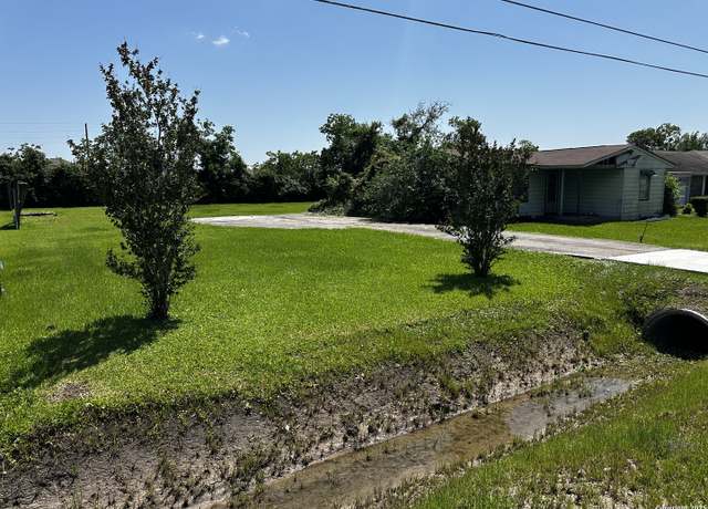 Property at 354 Cottontail Dr, TX 77532, 3 beds, 2 baths